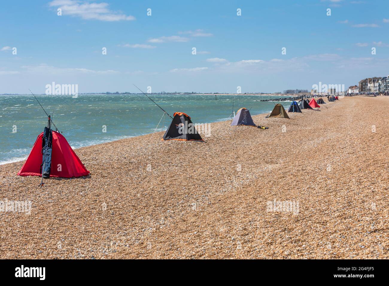 Hythe beach kent hires stock photography and images Alamy