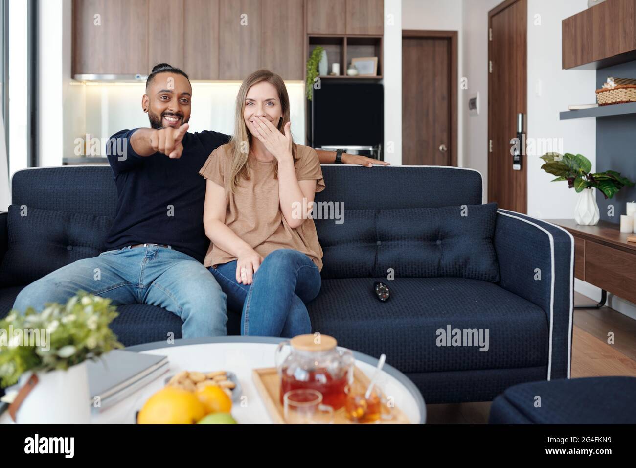 Man watching women clothes hi-res stock photography and images - Alamy