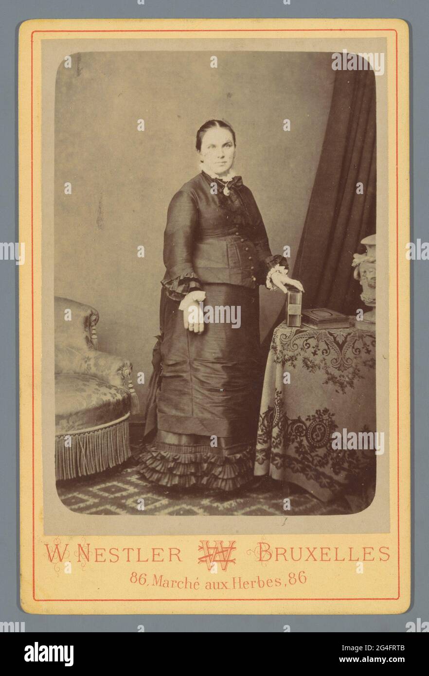Historical portrait depiction woman hi-res stock photography and images ...