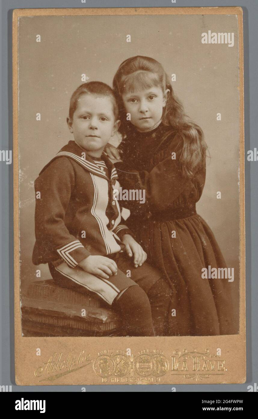 Portrait boy and girl Stock Photo - Alamy