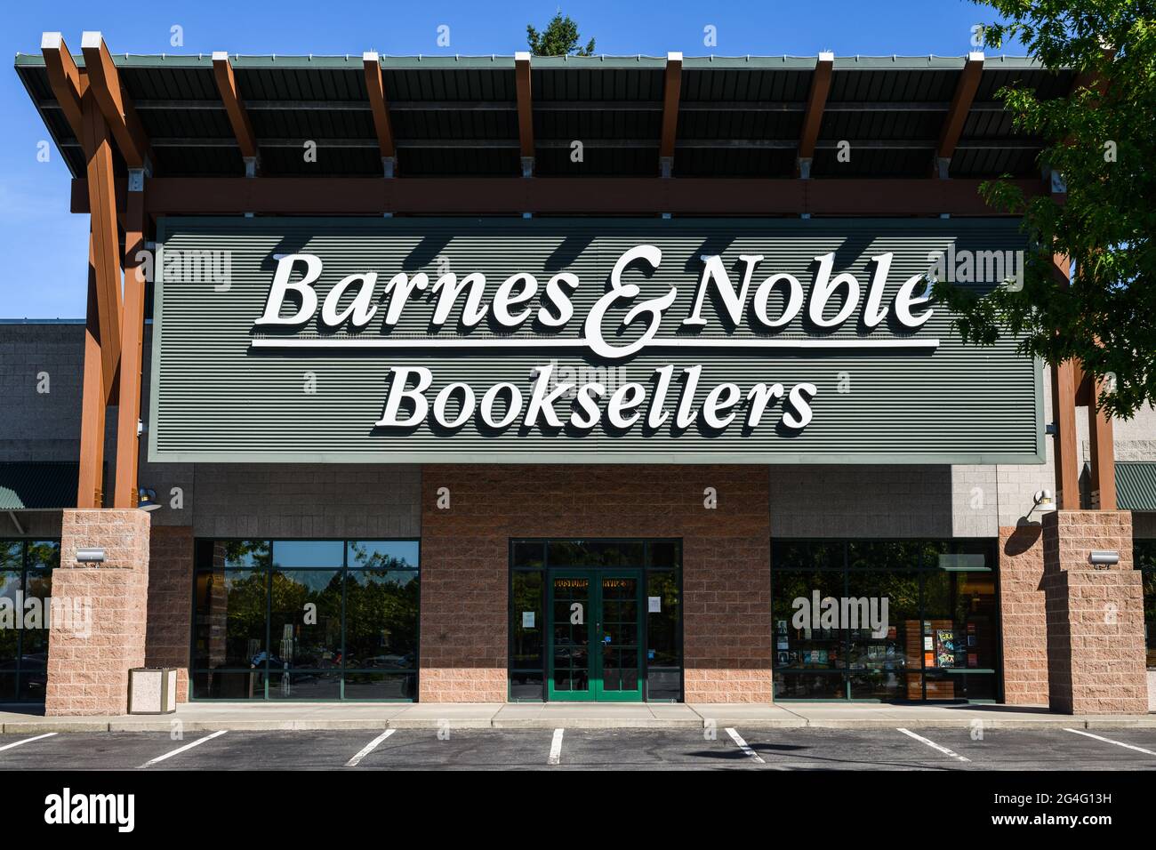 Woodinville, WA, USA - June 20, 2021; Front of the Barnes and Noble Booksellers store in Woodinville Washington.  There are no people and no cars Stock Photo