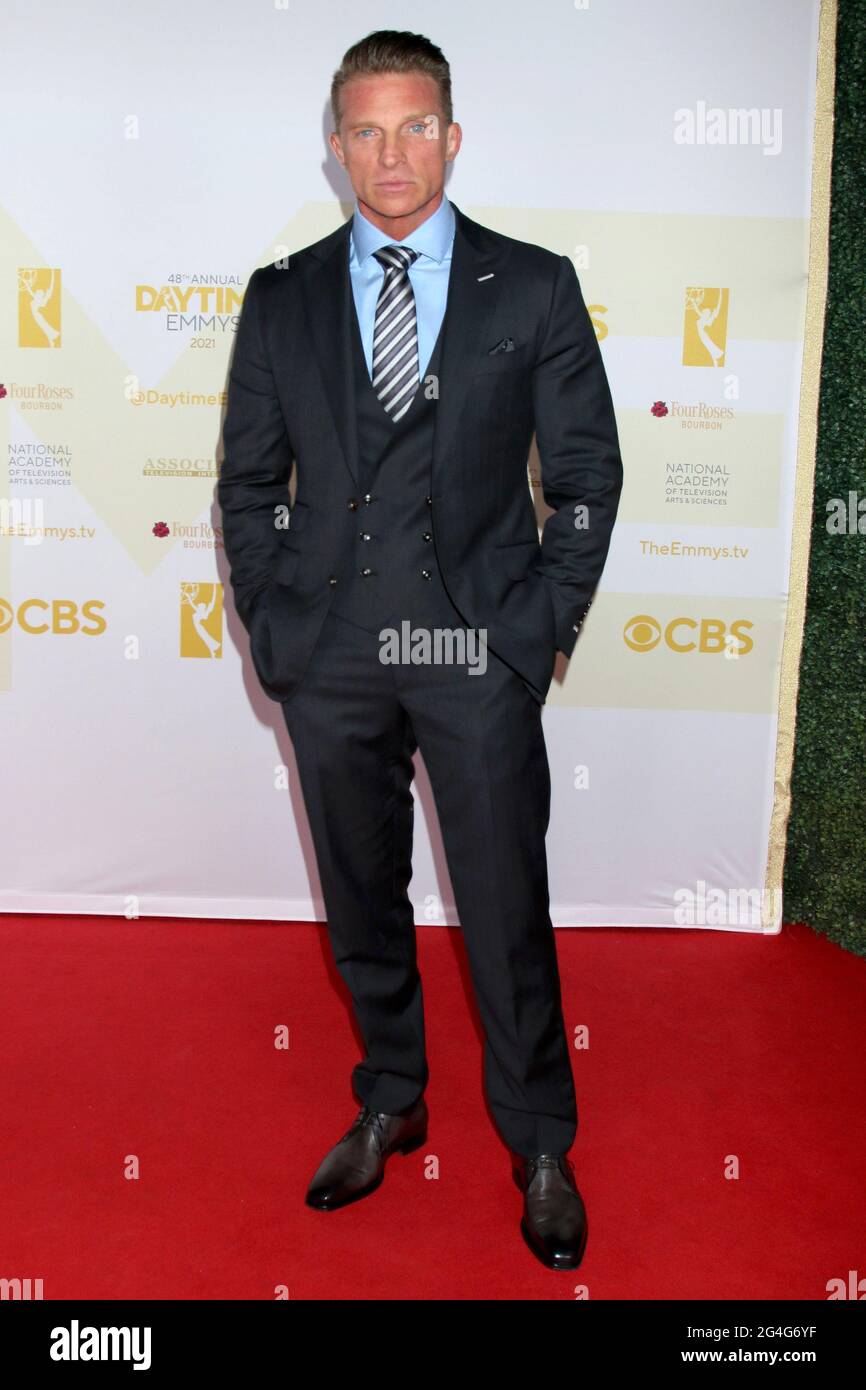 Burbank, USA. 13th June, 2021. LOS ANGELES - JUN 13: Steve Burton at the 48th Daytime Emmy Awards Press Line - June 13 at the ATI Studios on June 13, 2021 in Burbank, CA (Photo by Katrina Jordan/Sipa USA) Credit: Sipa USA/Alamy Live News Stock Photo