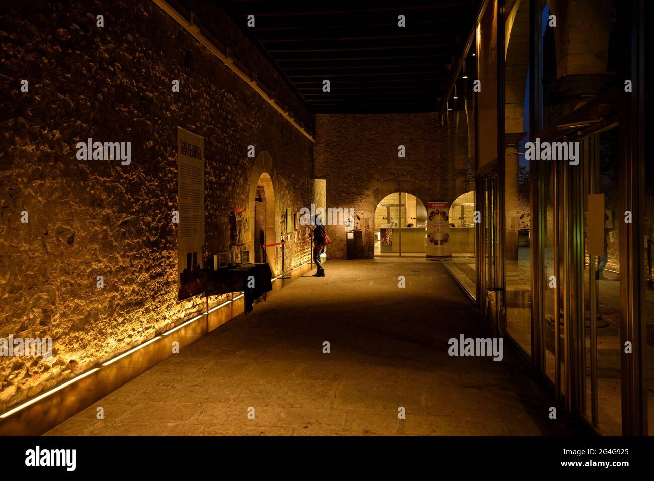 Entrance to the monastery of Sant Cugat del Vallès at night (Barcelona, Catalonia, Spain) ESP: Entrada al monasterio de Sant Cugat del Vallès, España Stock Photo