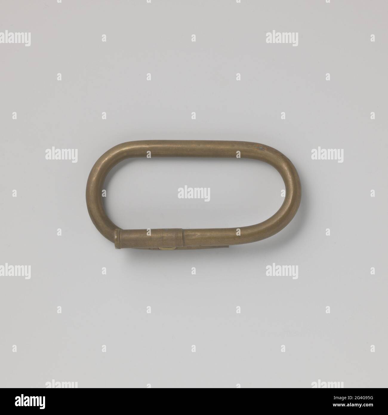 Frame mount bracket hi-res stock photography and images - Alamy