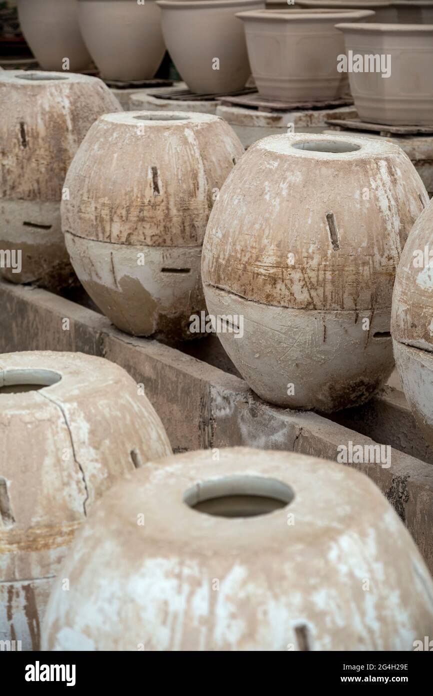 Ceramic molds hires stock photography and images Alamy