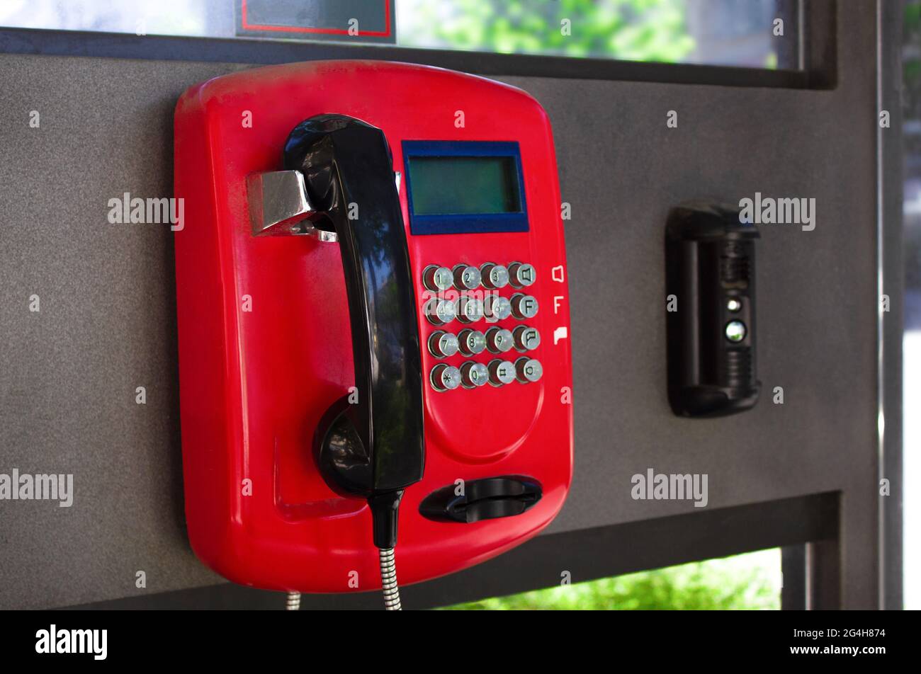 Phone booth on street hi-res stock photography and images - Alamy