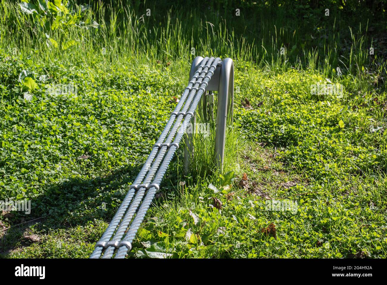 Parallel ropes hi-res stock photography and images - Alamy