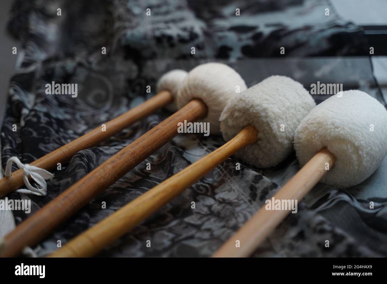 Tibetan instruments hi-res stock photography and images - Alamy