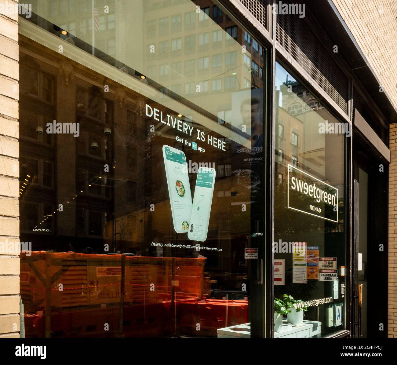 New York, USA. 21st June, 2021. A Sweetgreen restaurant in the NoMad neighborhood of New York on Monday, June 21, 2021. Sweetgreen is reported to be have filed for an initial public offering. (ÂPhoto by Richard B. Levine) Credit: Sipa USA/Alamy Live News Stock Photo