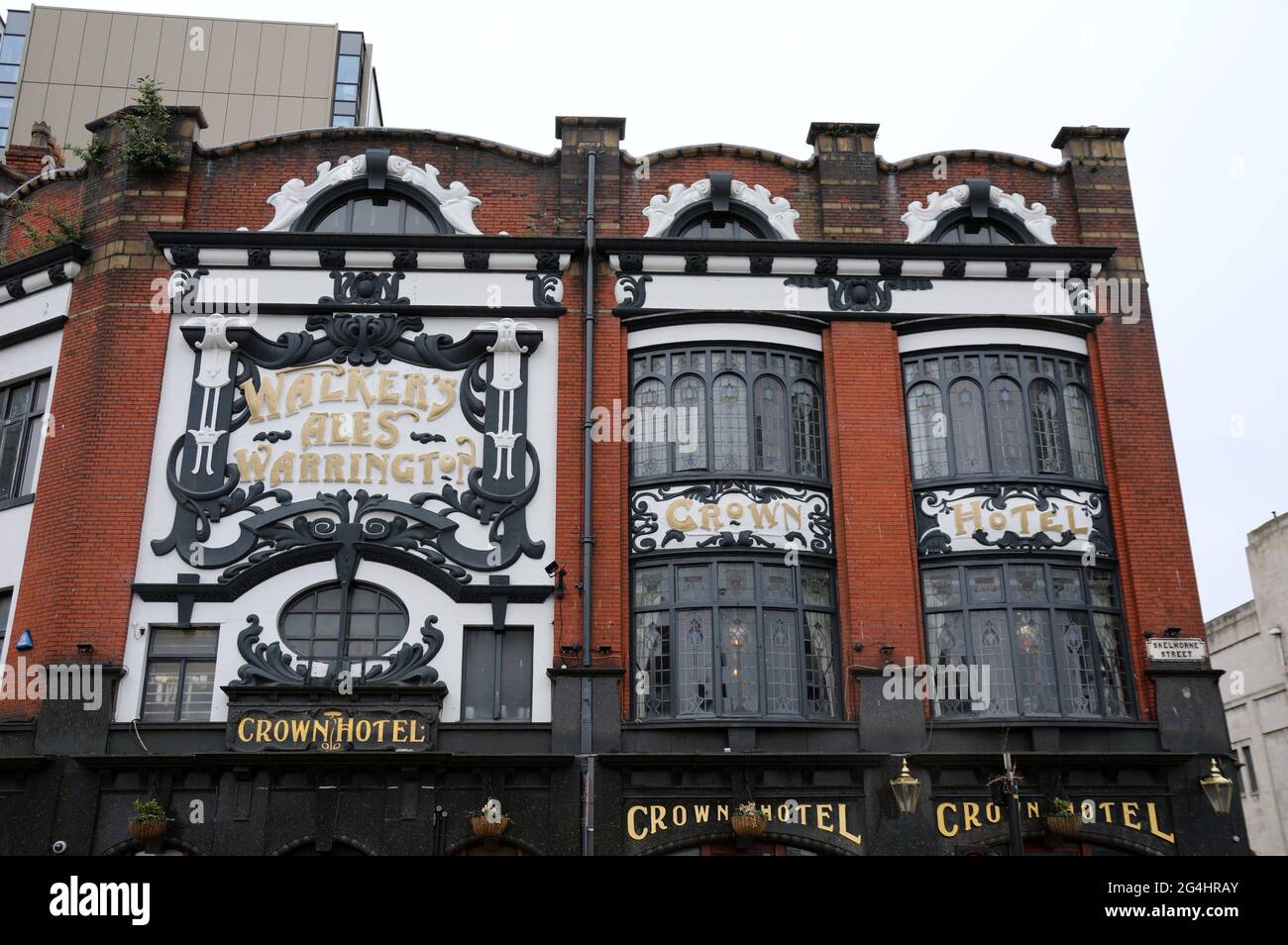 Art nouveau style Crown Hotel in Liverpool Stock Photo