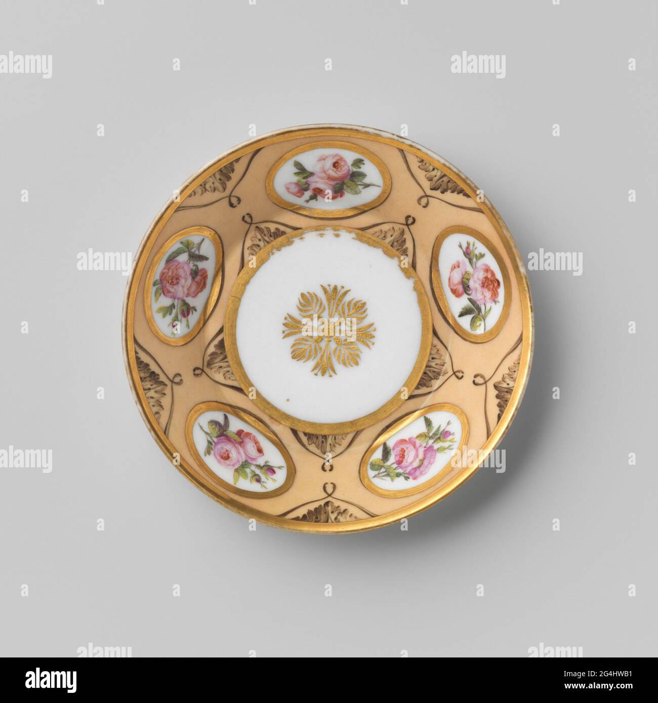 Cream colored border hi-res stock photography and images - Alamy