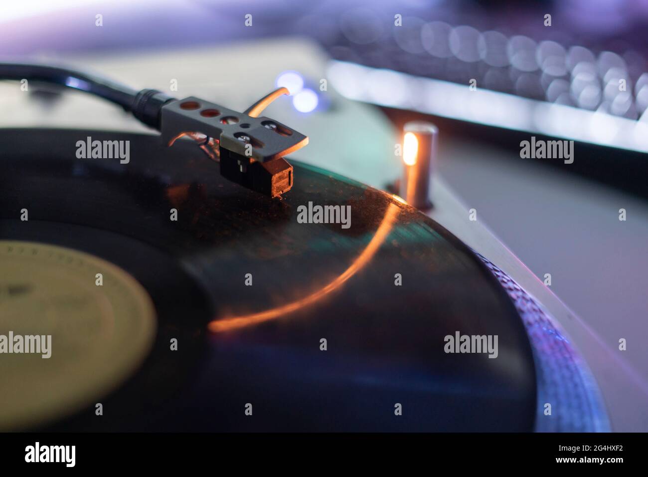 Macro Close Up Record Player Needle Playing The Vinyl Disc Old Fashioned Retro Music Player Stock Photo Alamy