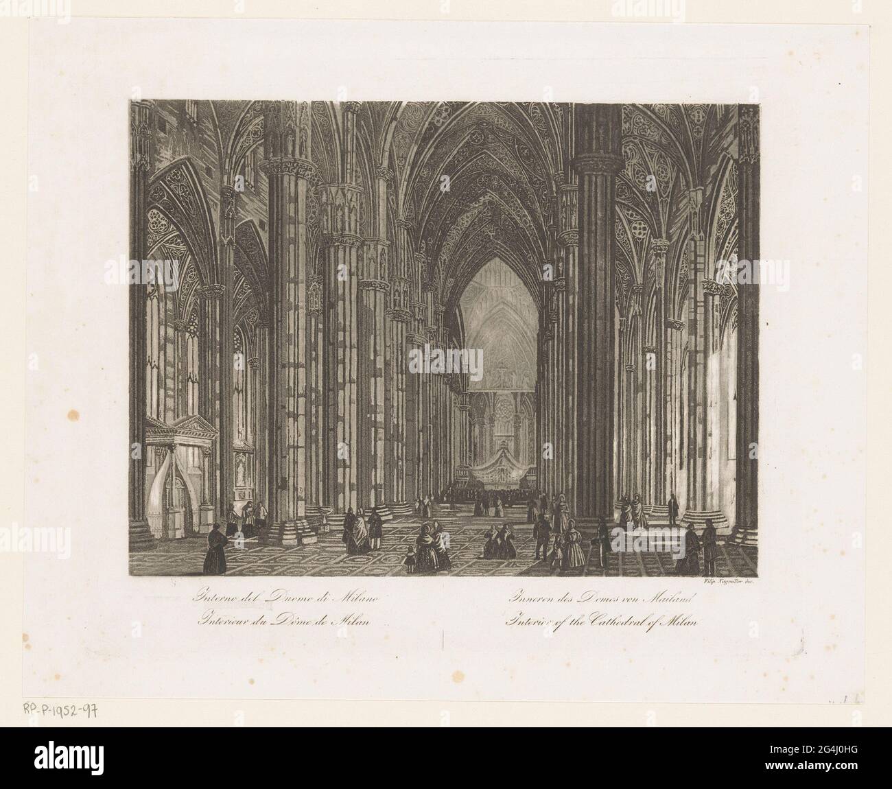 Milan cathedral interno del duomo di milano interior hires stock