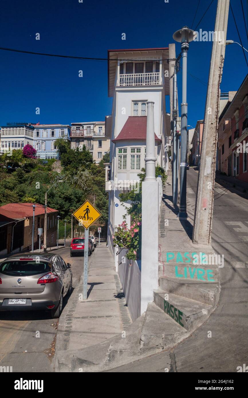 VALPARAISO, CHILE - MARCH 29, 2015: Tall white building in Valparaiso, Chile Stock Photo