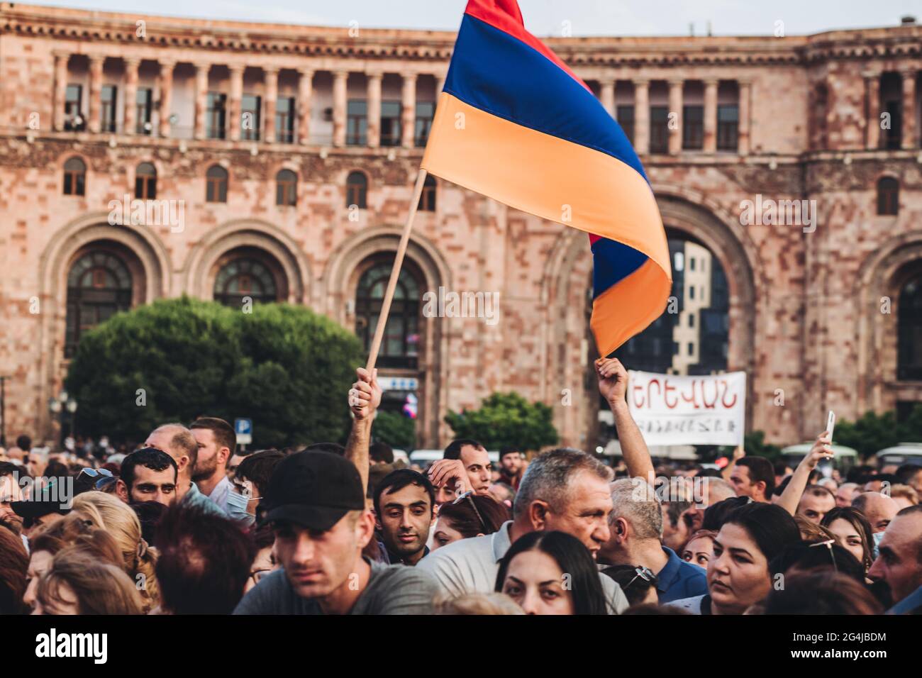 Трудовая армения сегодня. Армения люди. Армения сейчас. Азербайджанцы. Азербайджан против Армении.
