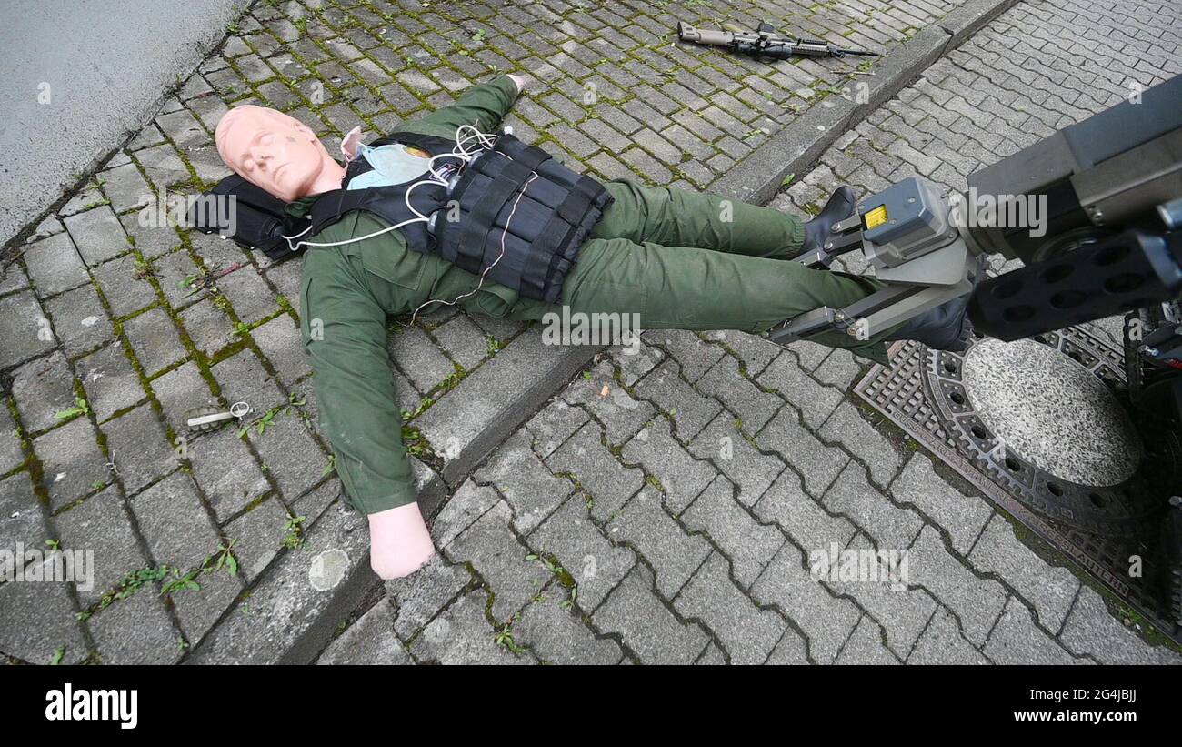 Bomb Defuser High Resolution Stock Photography and Images - Alamy