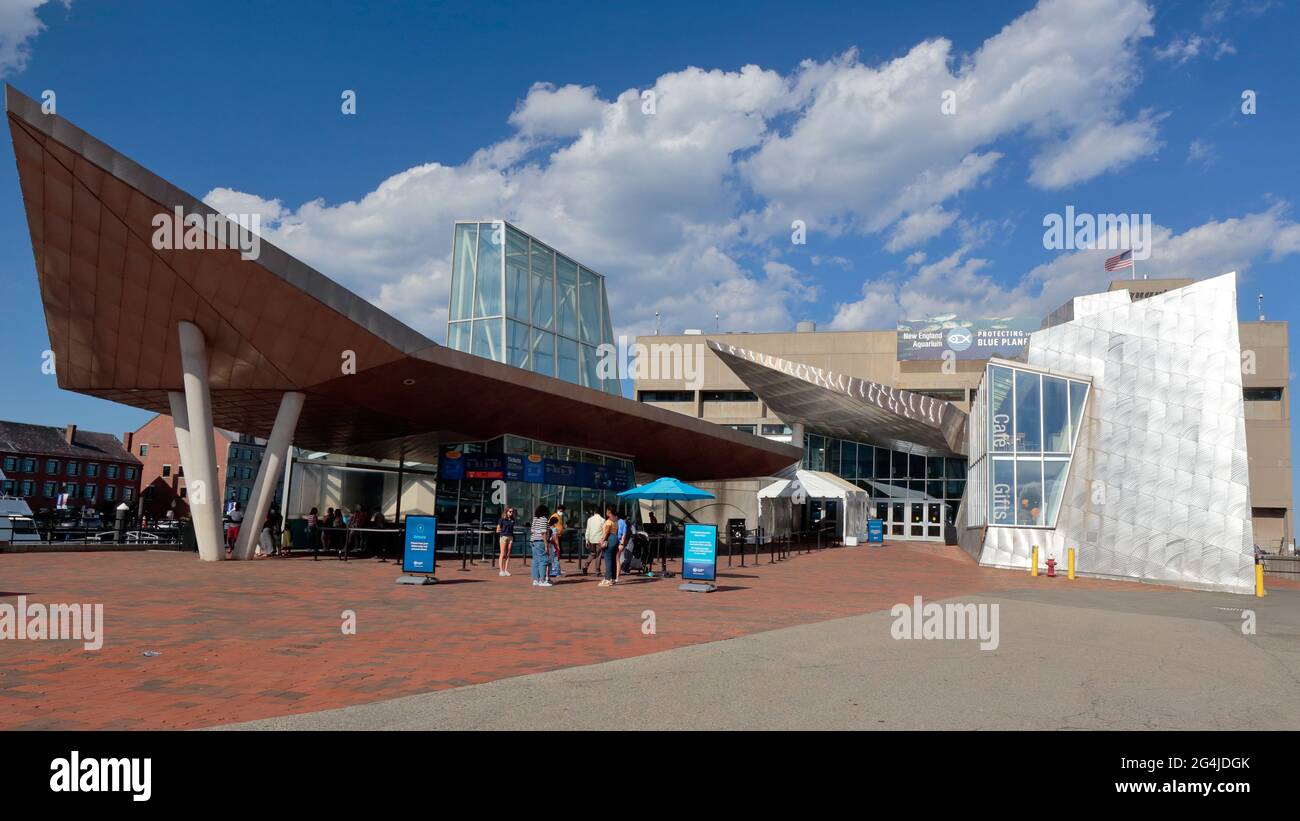 New England Aquarium, 1 Central Wharf, Boston, MA. exterior of an ... - New EnglanD Aquarium 1 Central Wharf Boston Ma Exterior Of An Aquarium In The Wharf District 2G4JDGK