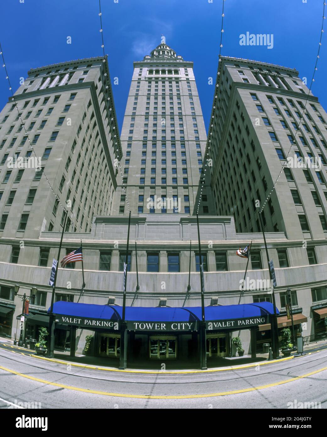 SOUTH ENTRANCE TERMINAL TOWER CENTER (©GRAHAM ANDERSON PROBST & WHITE 1930) DOWNTOWN CLEVELAND OHIO USA Stock Photo