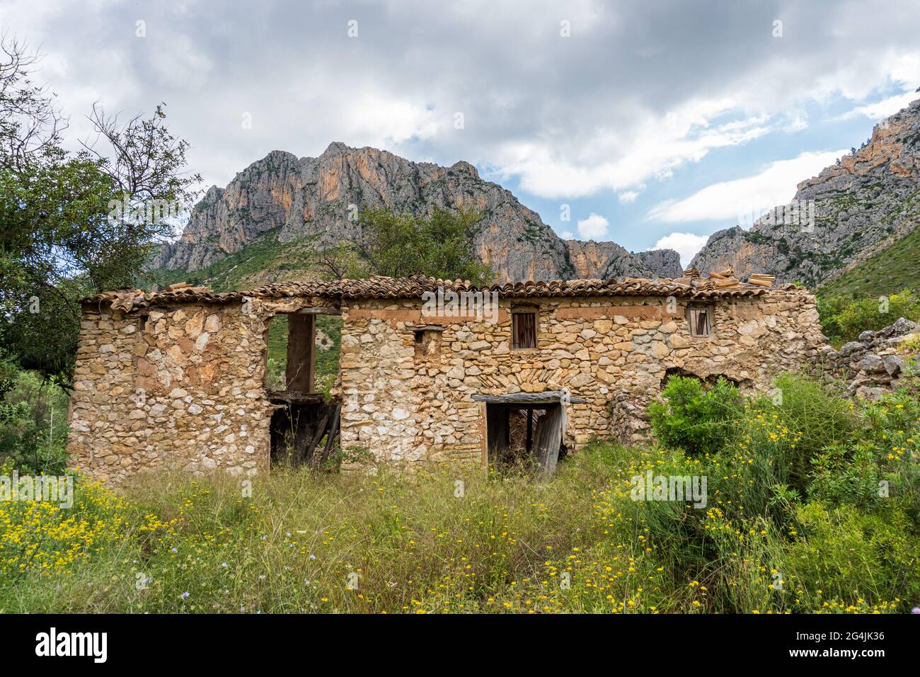 Old abandoned stone house in the wild nature Stock Photo - Alamy