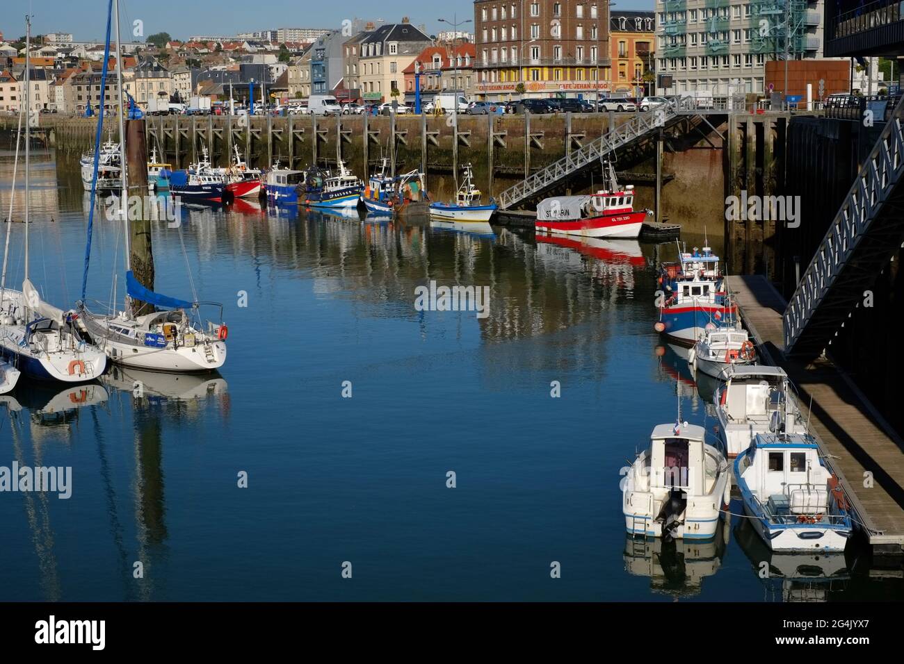 Big fishing boats moored hi-res stock photography and images - Alamy