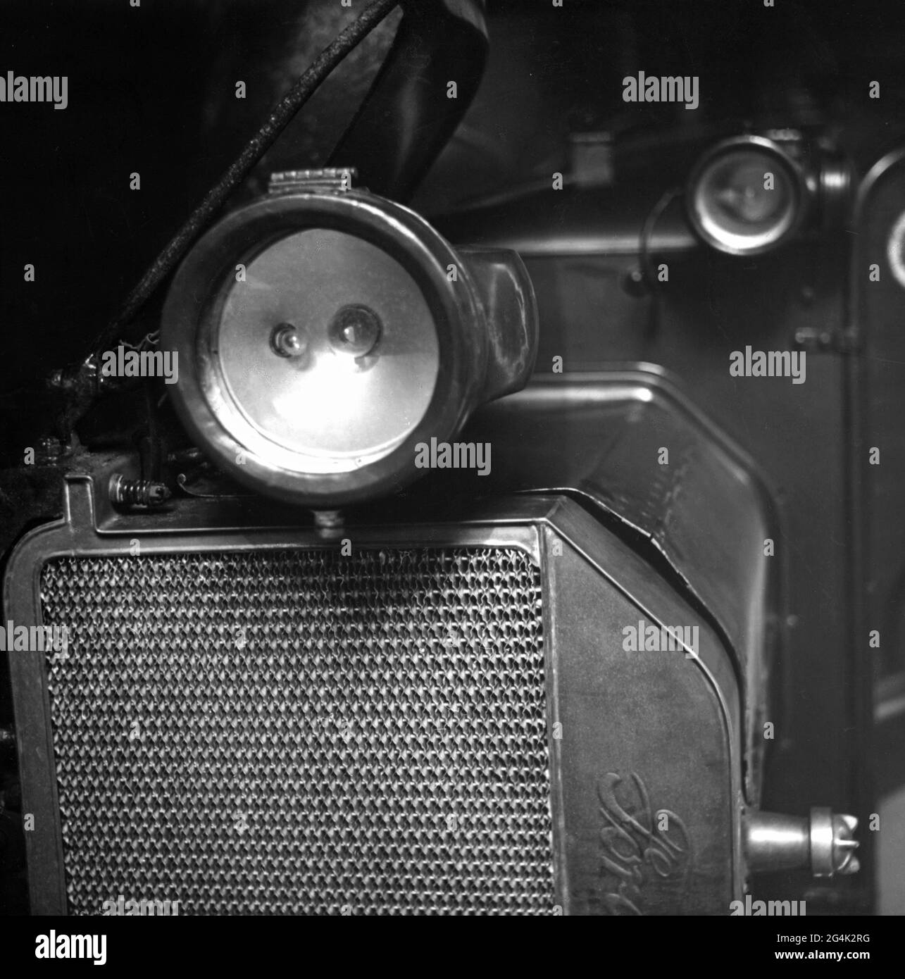 transport / transportation, car, details, right headlight of a Ford Model T, circa 1915, ADDITIONAL-RIGHTS-CLEARANCE-INFO-NOT-AVAILABLE Stock Photo