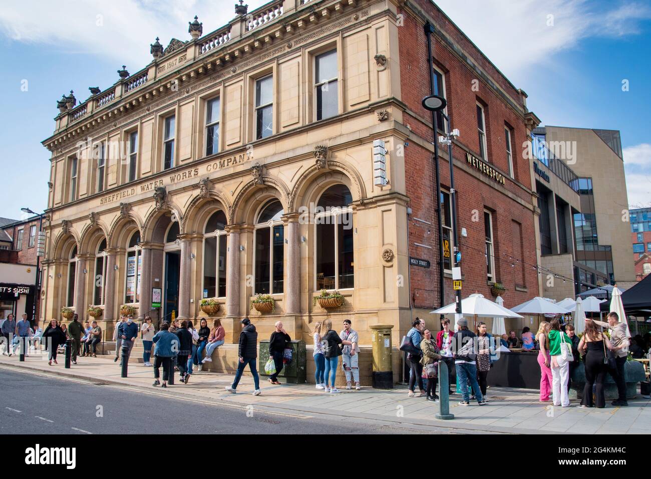Sheffield UK: 17th April 2021: Social Distancing and the New Normal in the city centre, West Street Stock Photo