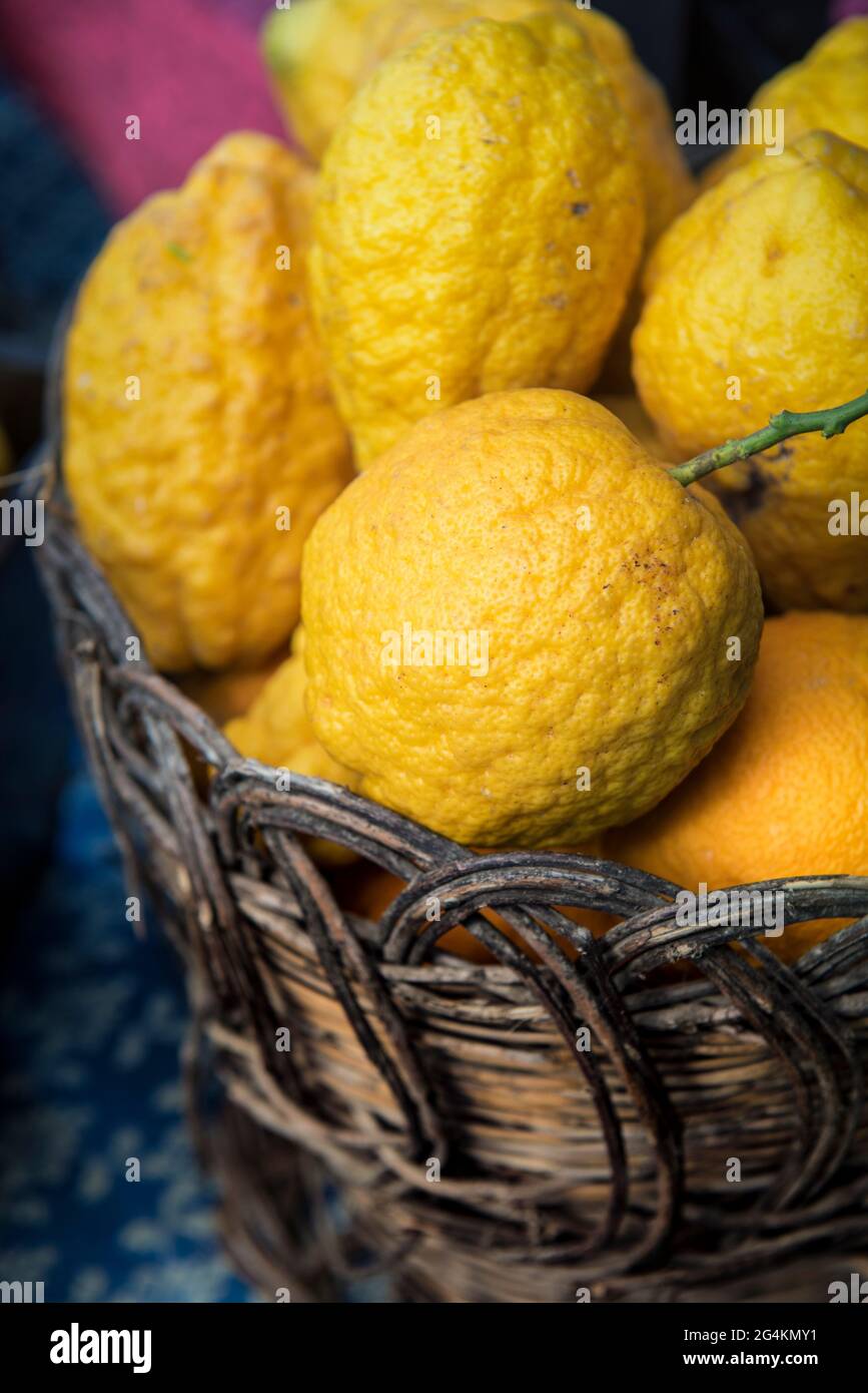 Sicilian lemons on sale Stock Photo - Alamy