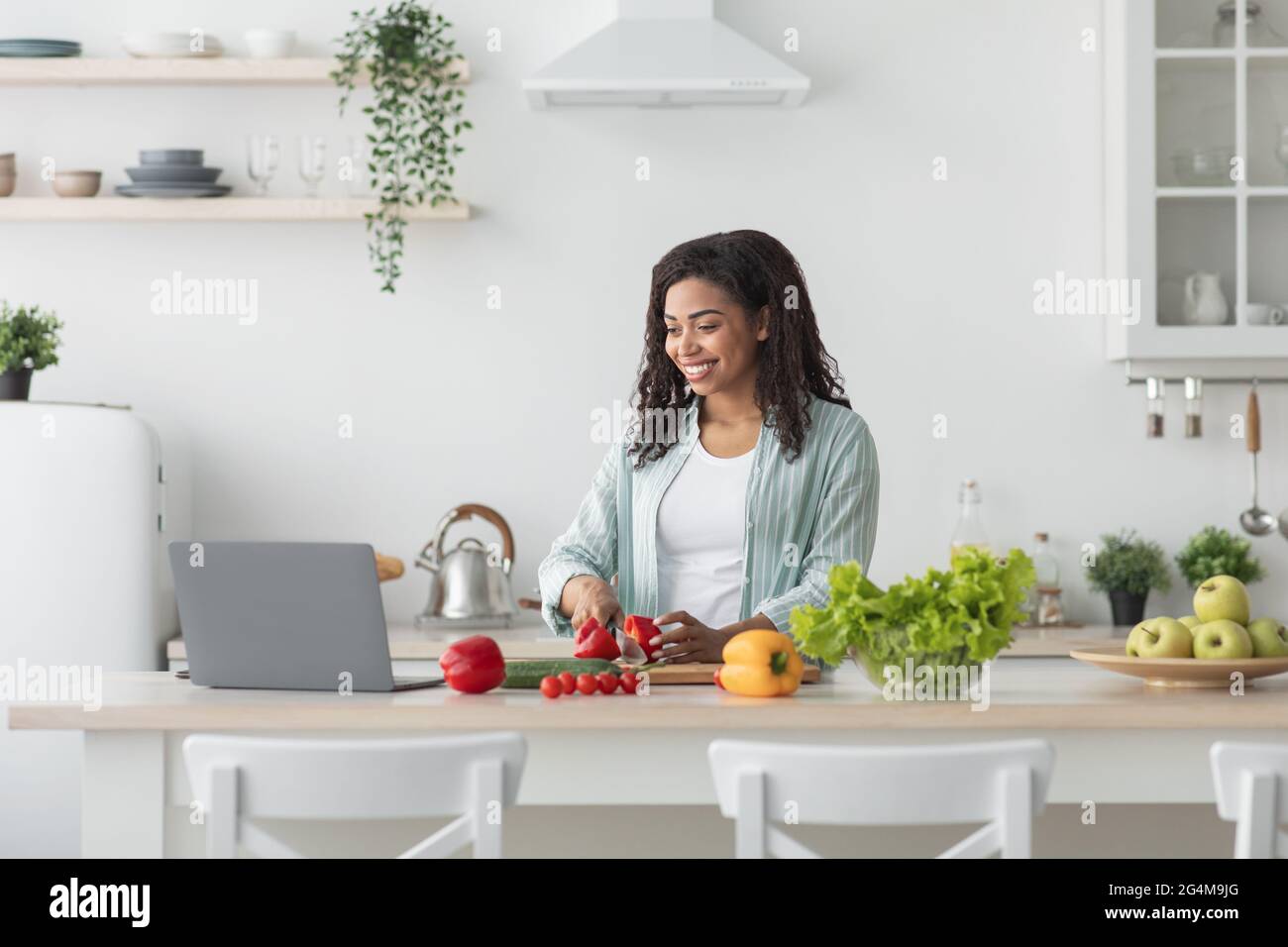 Online cooking lesson hi-res stock photography and images - Alamy