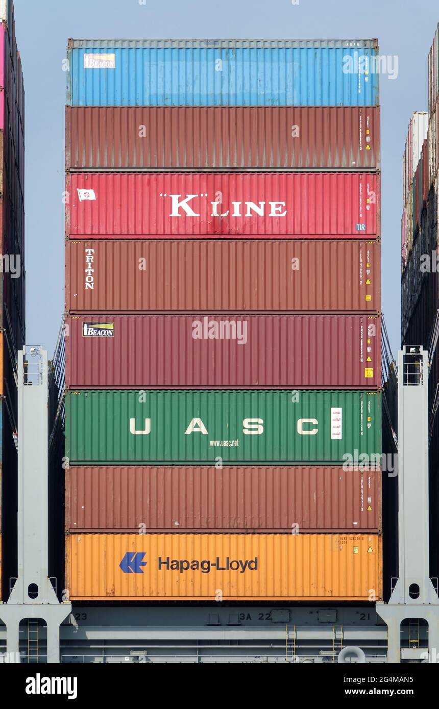 Big container ship hires stock photography and images Alamy