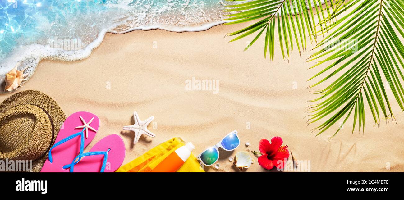Frame summer beach holiday vacations hi-res stock photography and ...