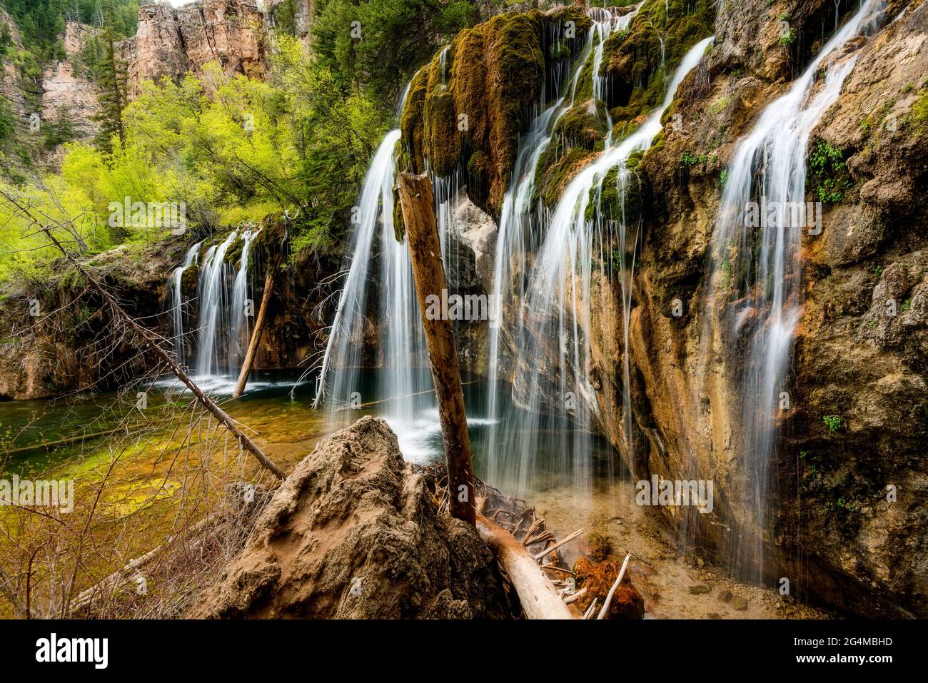 Water flow over rocks hi-res stock photography and images - Alamy