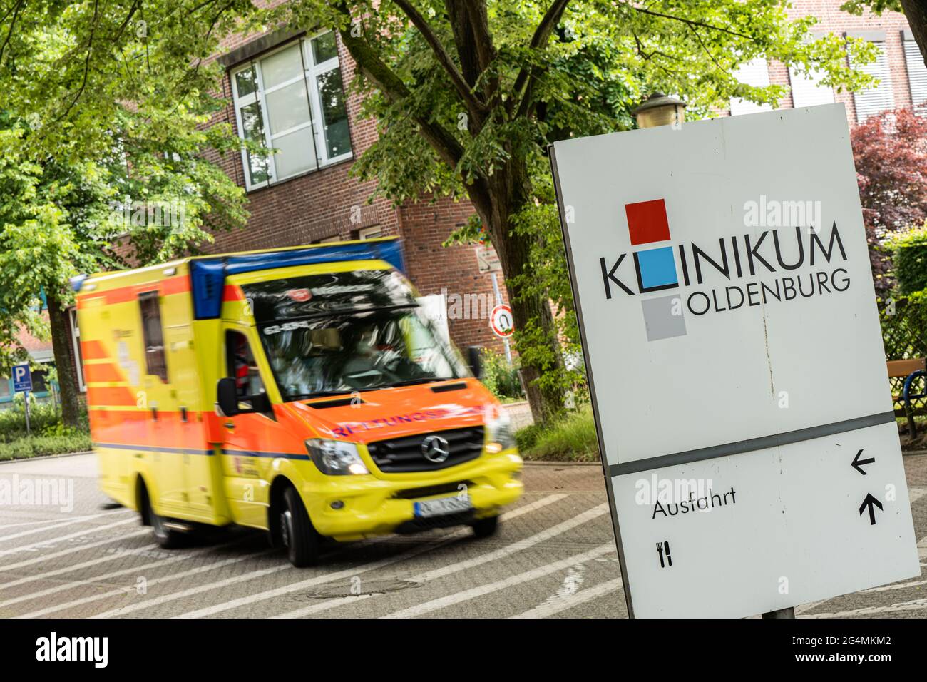 Oldenburg, Germany. 22nd June, 2021. An ambulance drives off from the grounds of Oldenburg Hospital. A premature baby has died at Oldenburg Hospital a few days after birth due to contaminated milk powder food. Another premature baby has fallen seriously ill as a result Credit: Mohssen Assanimoghaddam/dpa/Alamy Live News Stock Photo