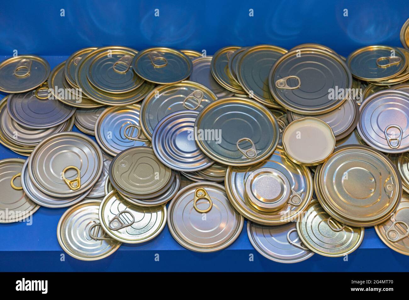 Pull tab cans hires stock photography and images Alamy