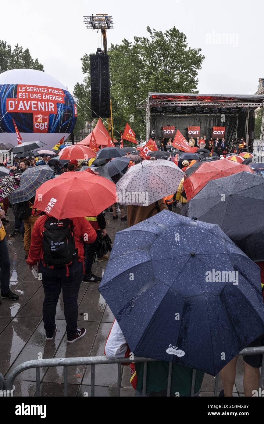 Paris, France. 22nd Jun 2021. CGT National Federation of Mines and Energy,  and workers demonstrate to protest against 'Hercules', a project to break  up EDF, French electricity giant, at Place de la