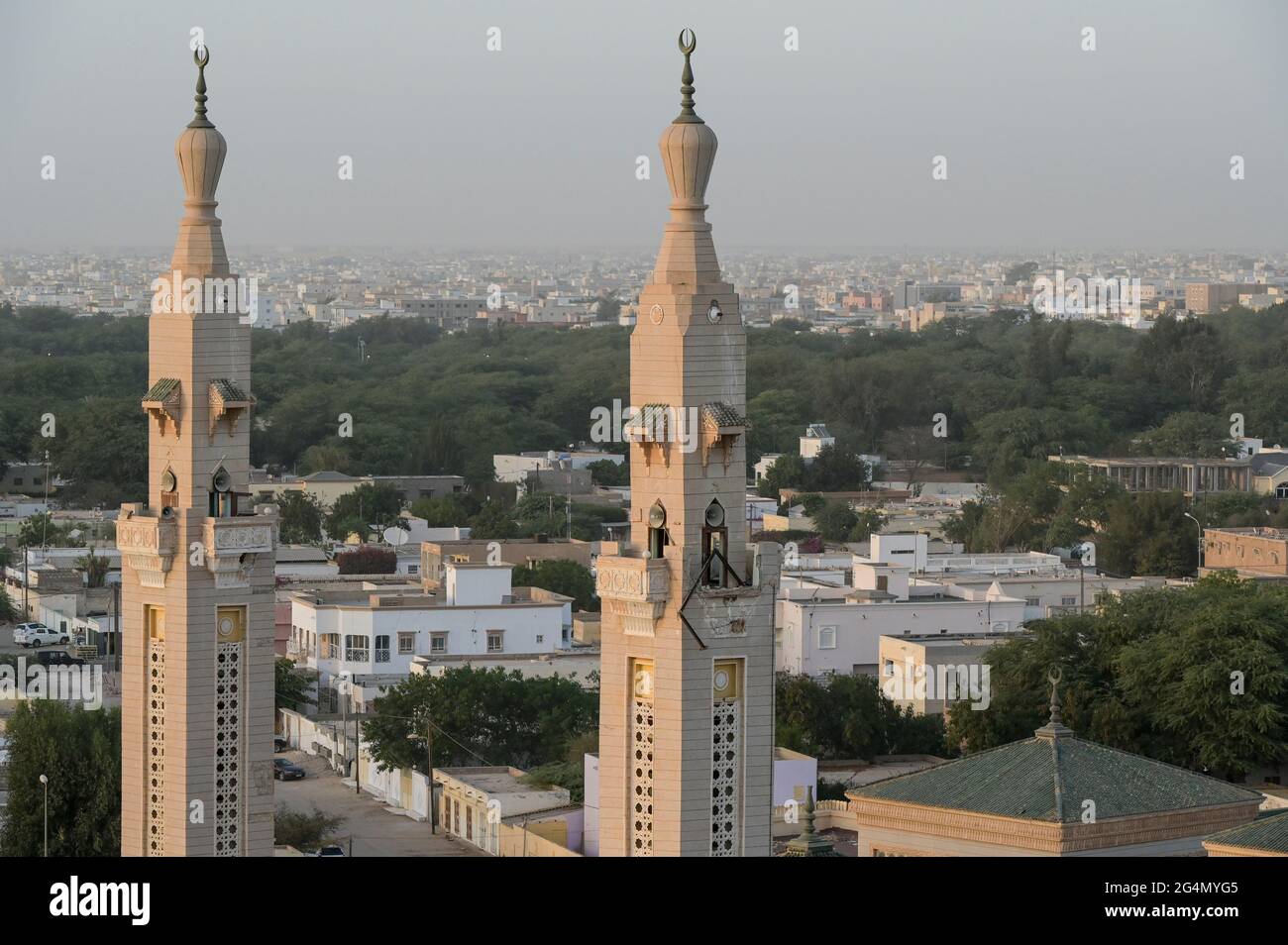 MAURITANIA, Nouakchott, saudi mosque in city center / MAURETANIEN, Nuakschott, Saudi Moschee Stock Photo