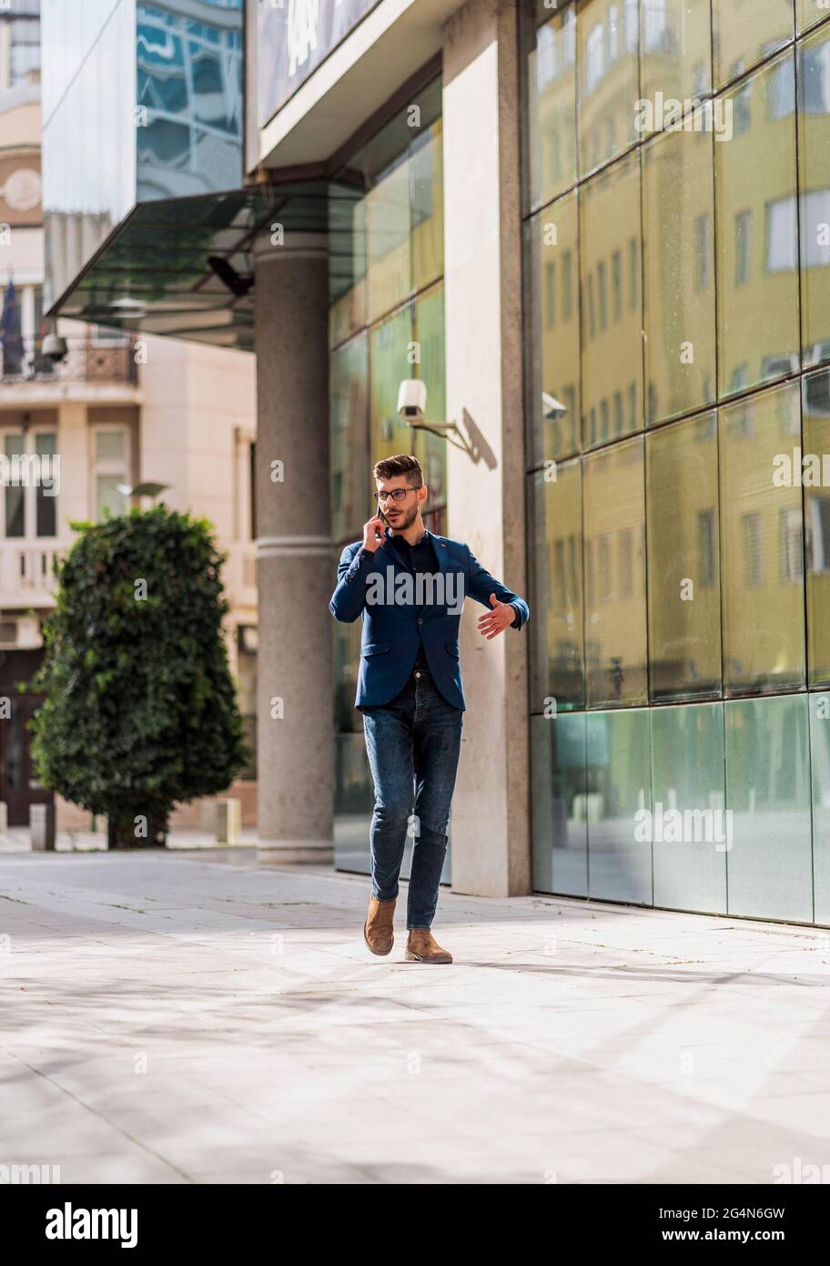 Employee talking business stuff hi-res stock photography and images - Alamy