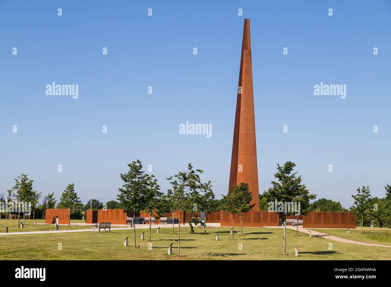 A memorial to the 57,000 men who lost their lives during WW2 defending England as part of bomber command.  Pictured at Memorial Spire at the Internati Stock Photo