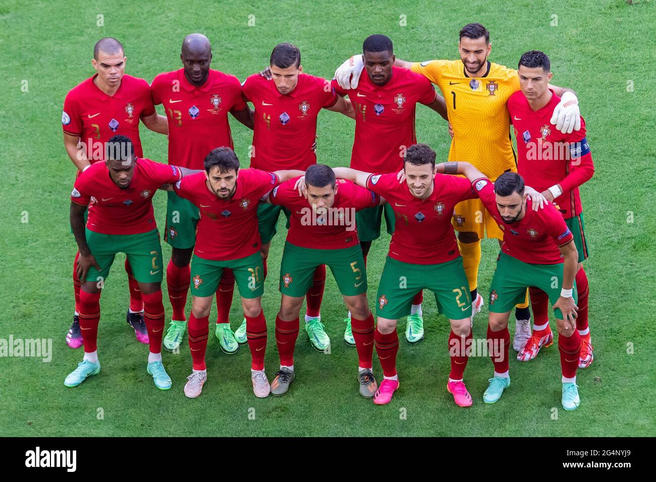 Munich, Germany. 19th June, 2021. Portugal national football team pose for  a group photo during the UEFA EURO 2020 Championship Group F match between  Portugal and Germany at Football Arena Munich. (Final