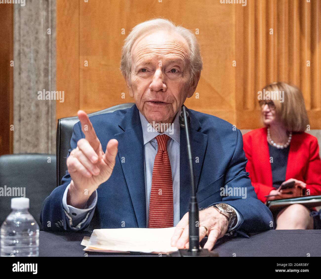Washington, United States. 22nd June, 2021. Former U.S. Senator, Joe Lieberman (I-CT) at a hearing of the Senate Homeland Security and Governmental Affairs committee at the U.S. Capitol. Credit: SOPA Images Limited/Alamy Live News Stock Photo
