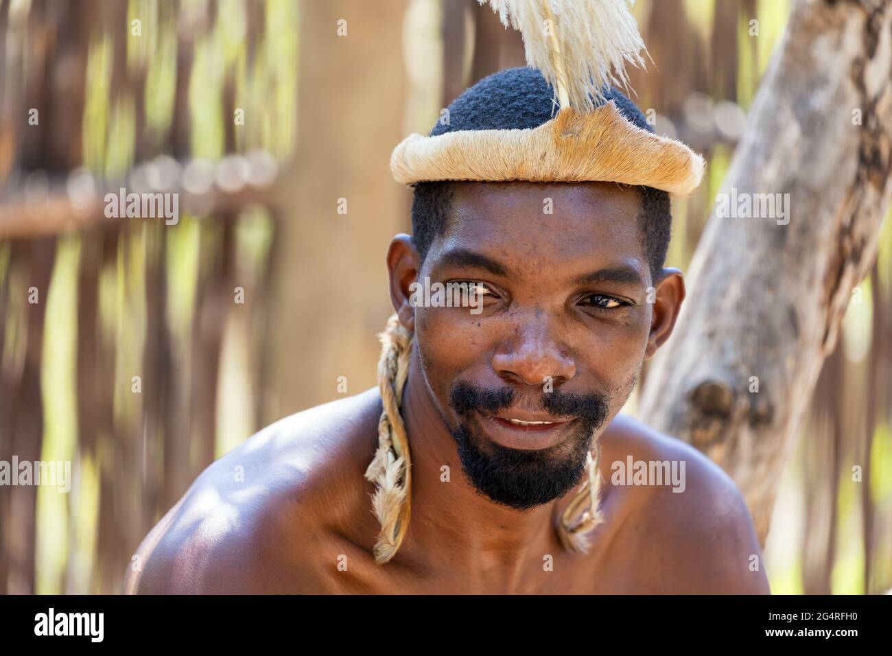 Man of the zulu tribe hi-res stock photography and images - Alamy
