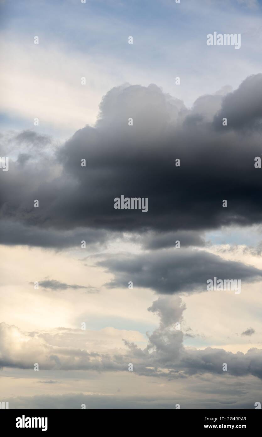 Dramatic sky with dark clouds. Nature background Stock Photo - Alamy