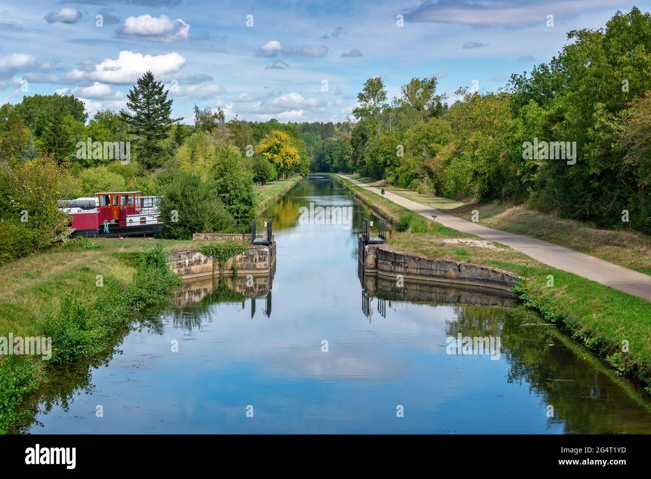 Ancient lock in the Canal du Nivernais in Burgundy, France Stock Photo