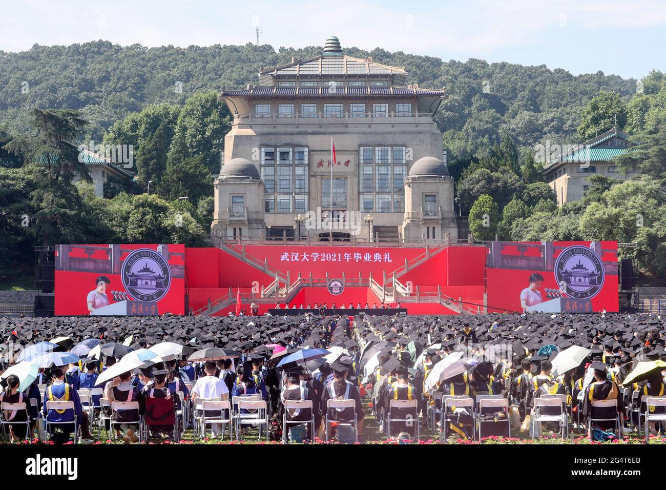 Wuhan, China. 23rd June, 2021. 11000 college students successfully gratuated from Wuhan university in Wuhan, Hubei, China on 23th June, 2021.(Photo by TPG/cnsphotos) Credit: TopPhoto/Alamy Live News Stock Photo