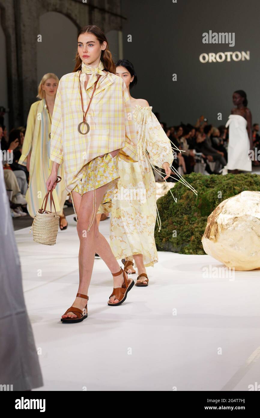 Models walk the runway during the Oroton during the Afterpay Australian Fashion Resort 2022 Collections at Carriageworks on June 1, 2021 in Stock Photo Alamy