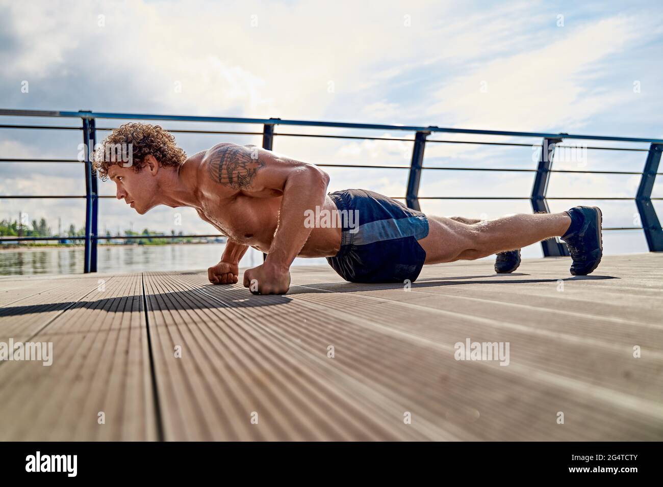 Beach exercise push ups man hi-res stock photography and images - Alamy