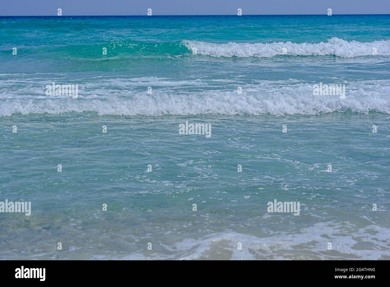 Several ocean foamy wave hi-res stock photography and images - Alamy