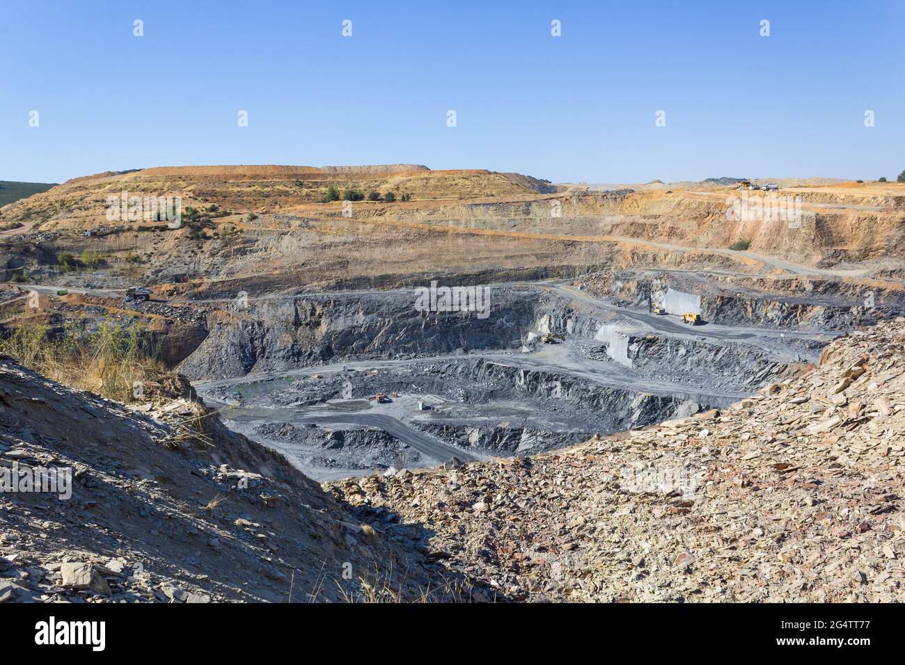 shale ore open pit mine Stock Photo Alamy
