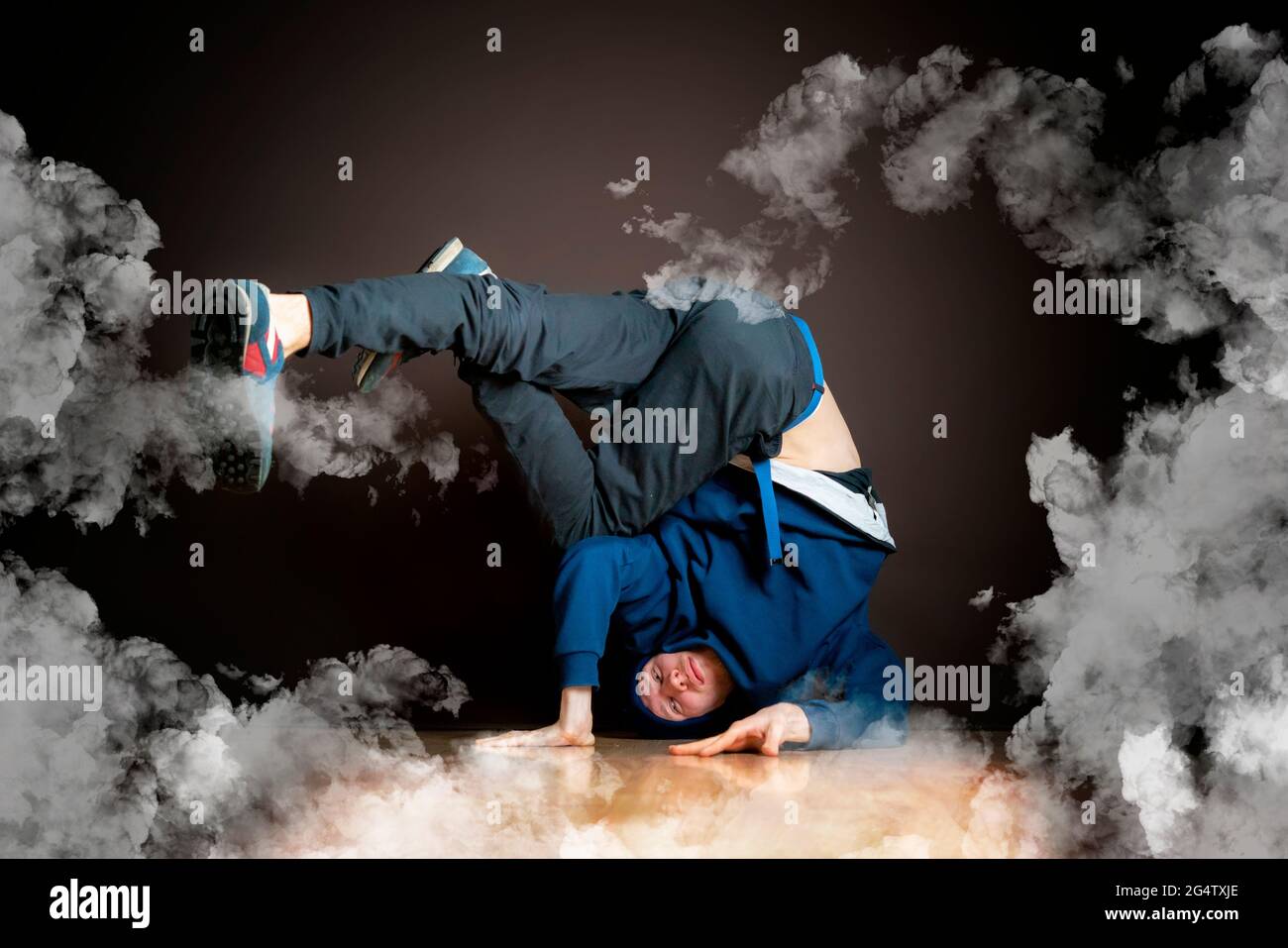 Break Dance Stage High Resolution Stock Photography and Images - Alamy