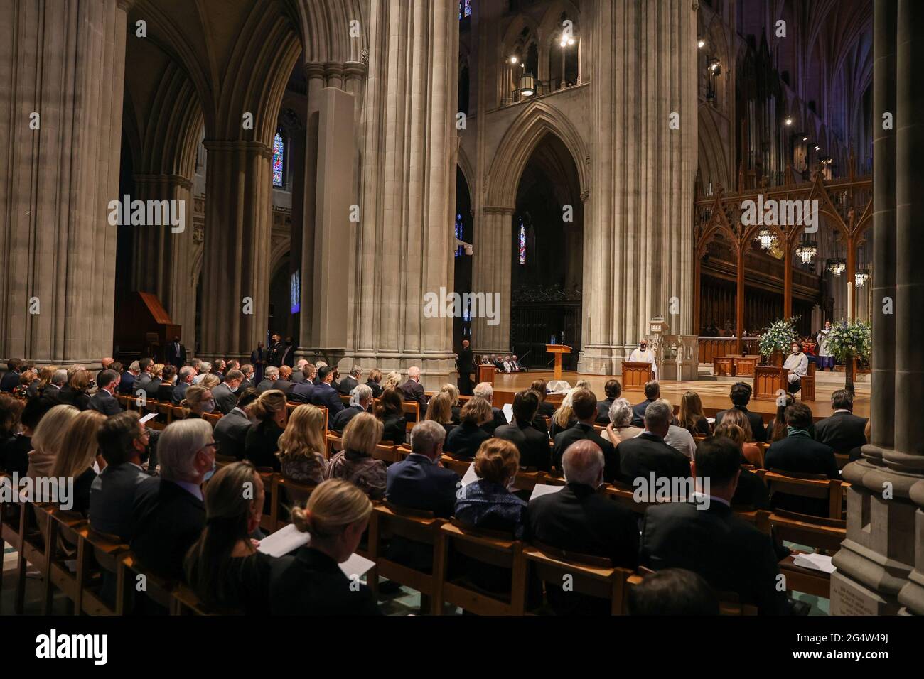General view during the funeral ceremony of former Senator John Warner at Washington National Cathedral in Washington, DC, U.S. June 23, 2021. Oliver Contreras/Pool via REUTERS Stock Photo