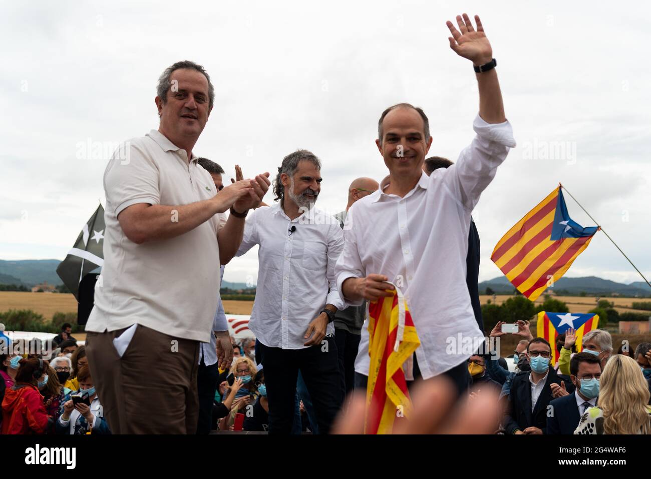 Oriol Junqueras, Raül Romeva, Jordi Turull, Josep Rull, Joaquim Forn, Jordi Cuixart, Jordi Sànchez pose for the press smiling moments after having been freed from prison in Sant Joan de Vilatorada near Barcelona, Spain on June 23, 2021. The nine catalan pro-independence leaders, arrested for their involvement in the 2017 referendum, were freed thanks to the pardon granted by spanish PM Pedro Sanchez, in an effort to ease tensions with the catalan separatists and start a new phase of dialogue. (Photo by Davide Bonaldo/Sipa USA) Stock Photo